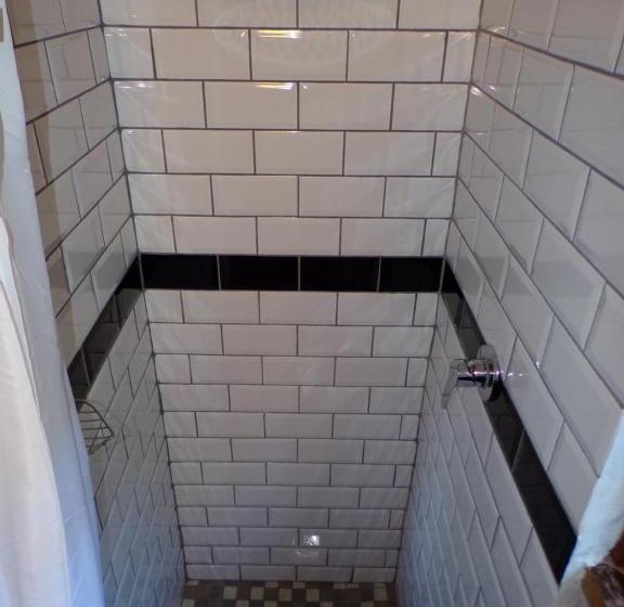 Общежитие Woodlands Cottages & Camping