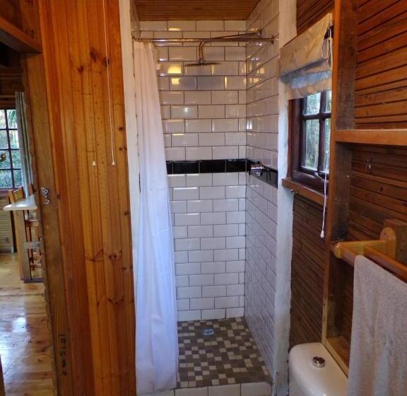 Общежитие Woodlands Cottages & Camping