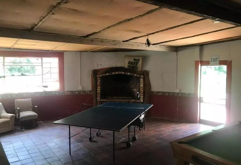 Retkeilymaja Woodlands Cottages & Camping