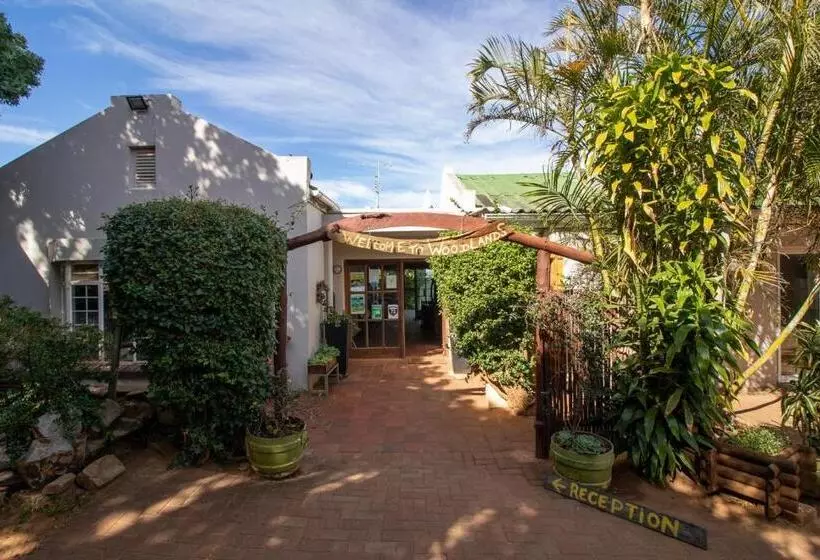 Retkeilymaja Woodlands Cottages & Camping