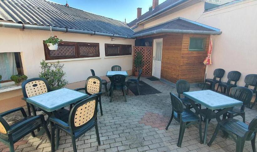 Pensionat Kölcsey 21 Vendégház