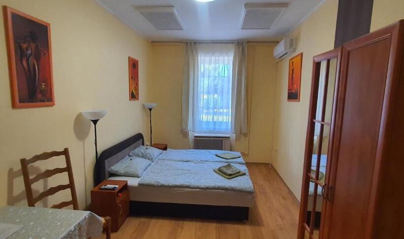 Pensionat Kölcsey 21 Vendégház