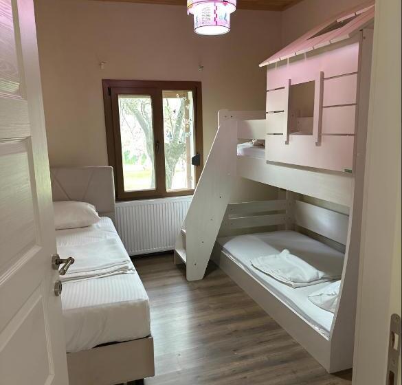 مبيت وإفطار Alegorri Homes