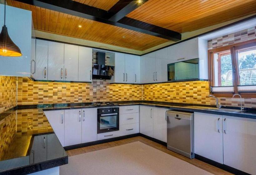 مبيت وإفطار Alegorri Homes