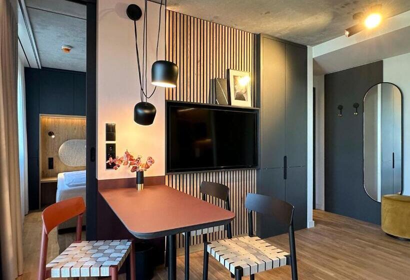 هتل B5 Apartments