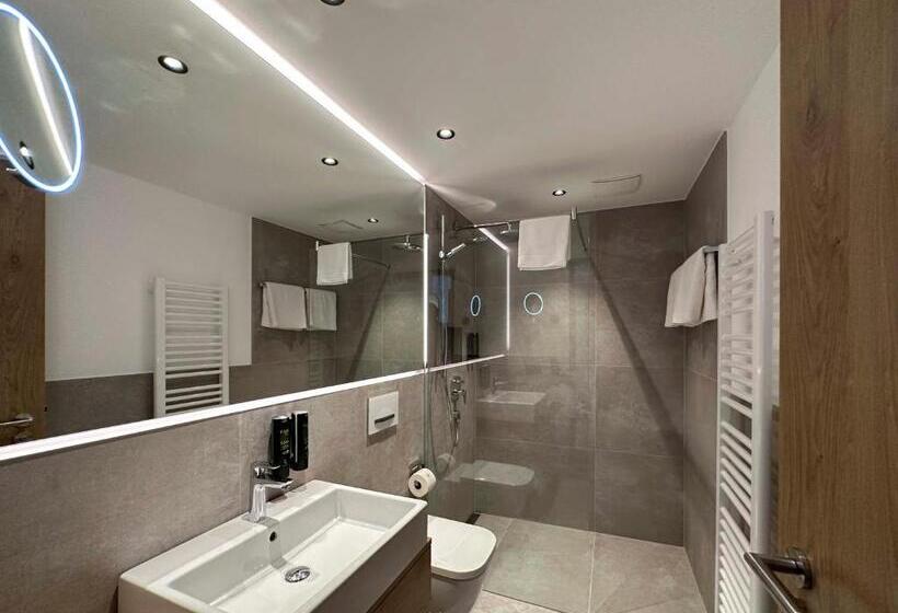 هتل B5 Apartments