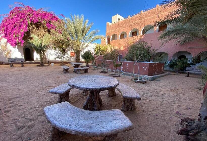 هتل Caravanserail