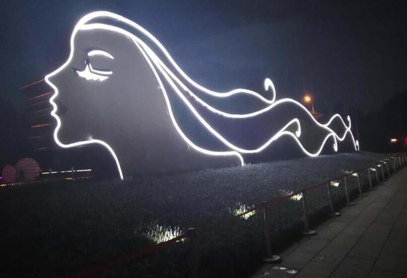 Lavande Hotels Langfang Gu An Air Terminal New City