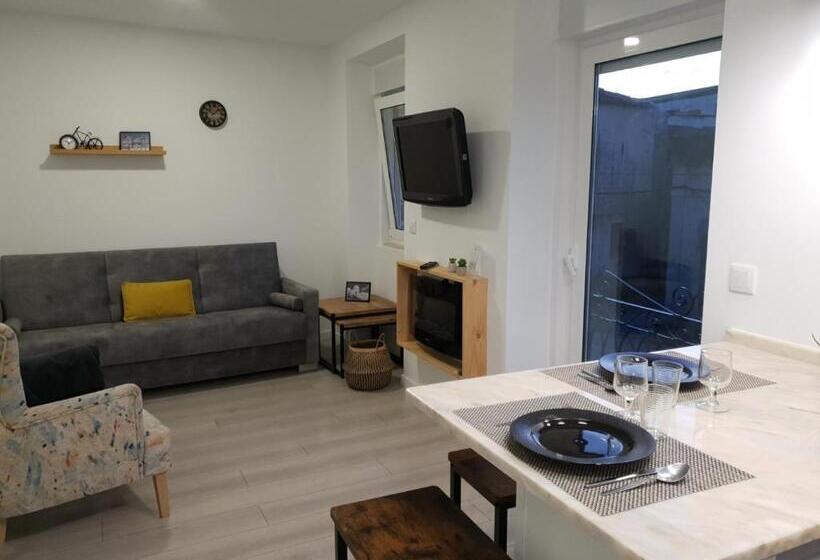 Пансион Henriqueta Maia Suites  Suite