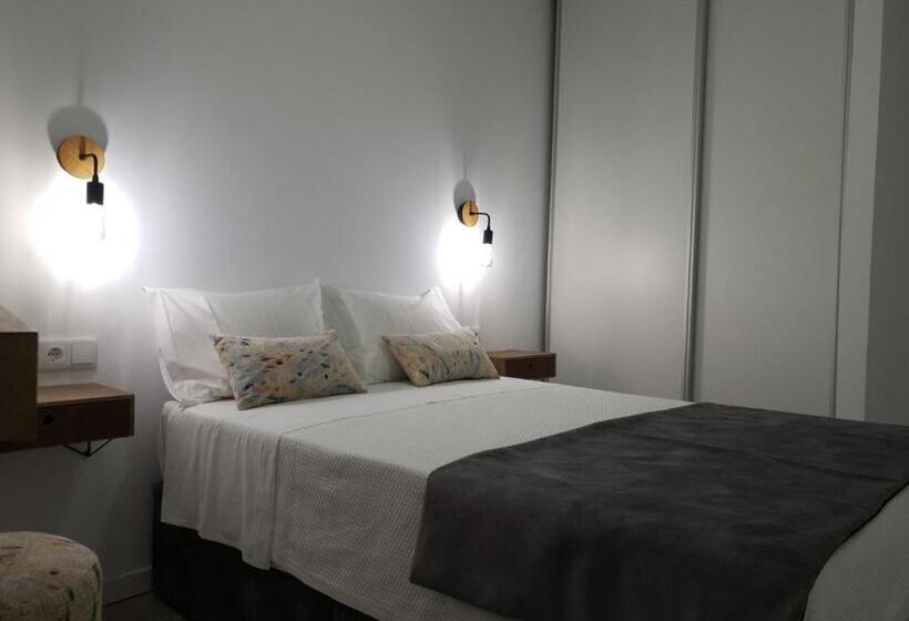 Пансион Henriqueta Maia Suites  Suite