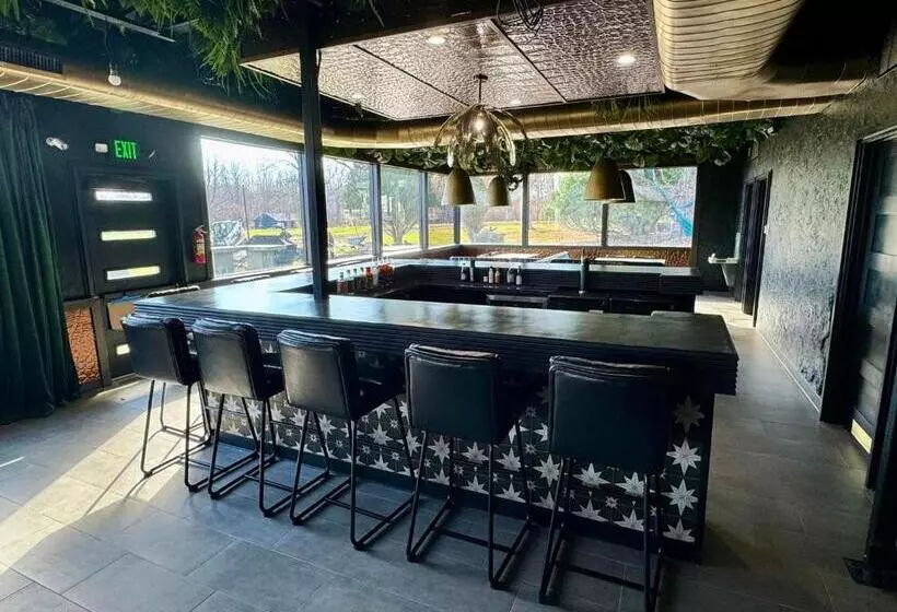 Lomakeskus Daydreamer Domes