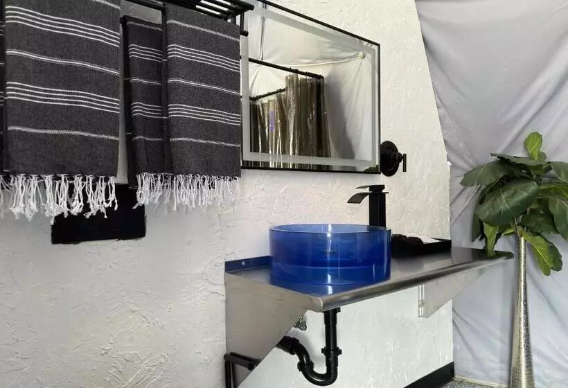 Lomakeskus Daydreamer Domes