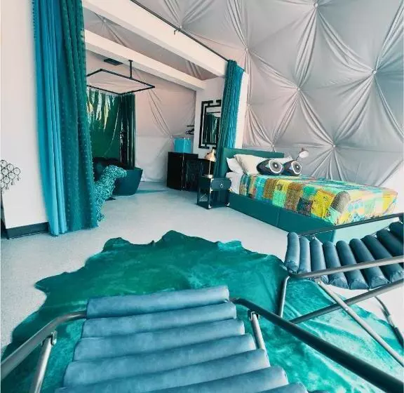 Lomakeskus Daydreamer Domes