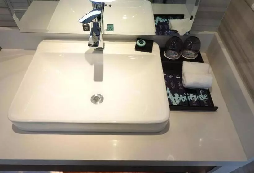 Xana Hotelle Ankang High Tech High School