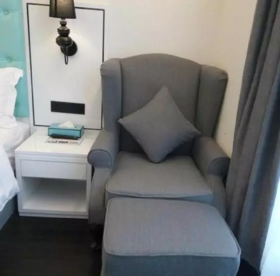 Xana Hotelle Ankang High Tech High School