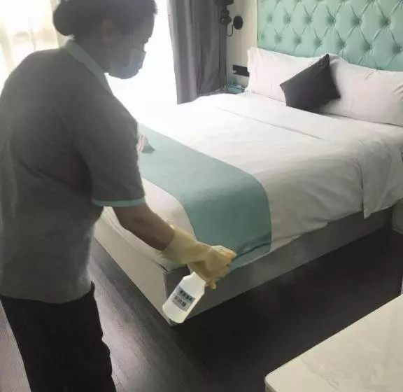 Xana Hotelle Ankang High Tech High School