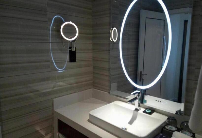 Xana Hotelle Ankang High Tech High School