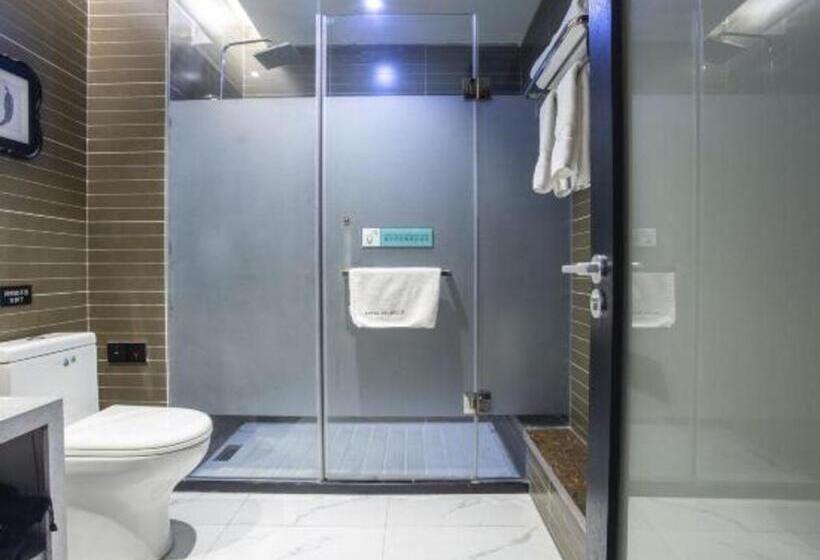 Xana Hotelle Shihezi Junken Museum Branch