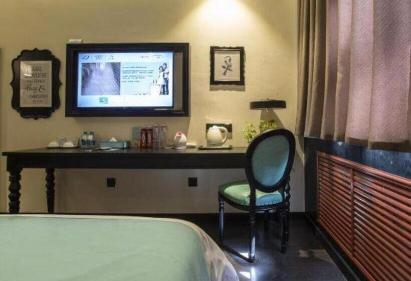 Xana Hotelle Shihezi Junken Museum Branch