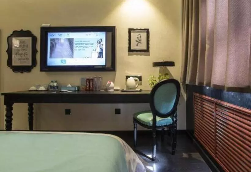 Xana Hotelle Shihezi Junken Museum Branch