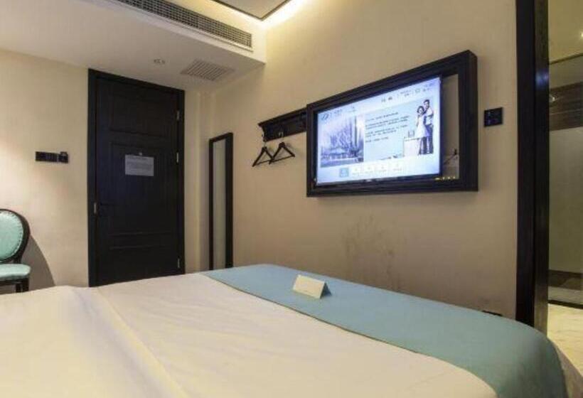 Xana Hotelle Shihezi Junken Museum Branch