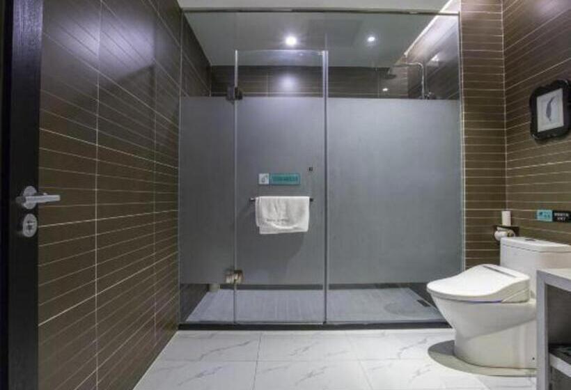 Xana Hotelle Shihezi Junken Museum Branch