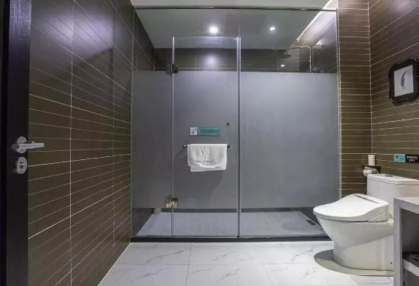 Xana Hotelle Shihezi Junken Museum Branch