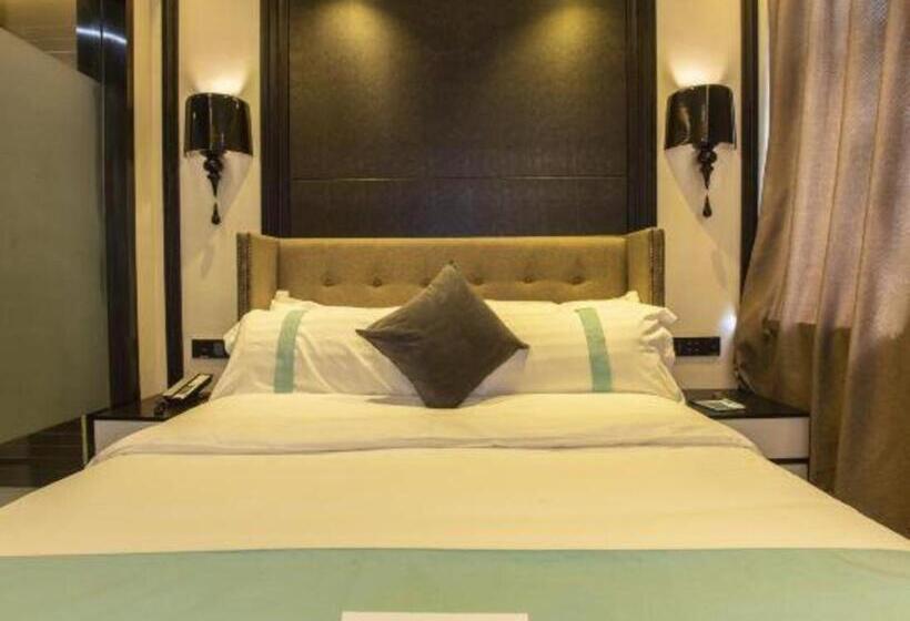 Xana Hotelle Shihezi Junken Museum Branch