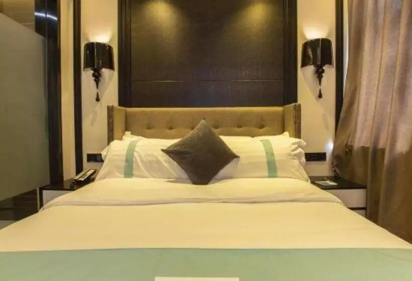 Xana Hotelle Shihezi Junken Museum Branch