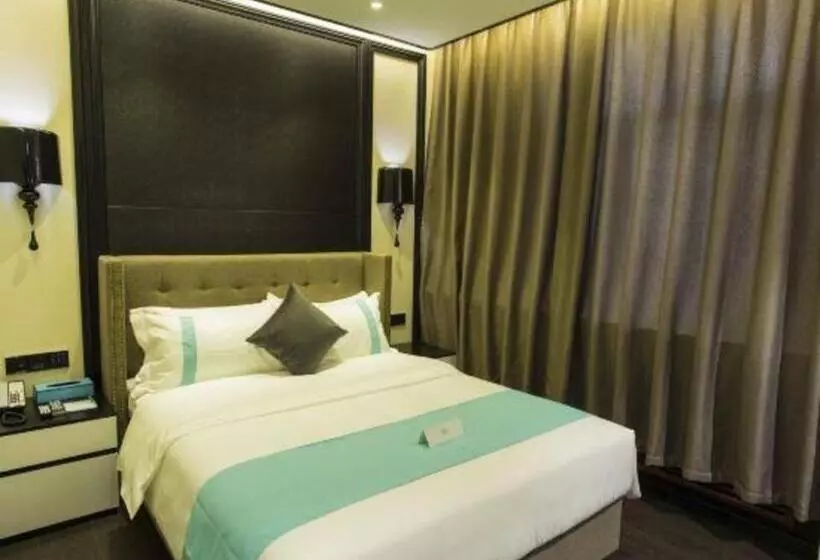 Xana Hotelle Shihezi Junken Museum Branch