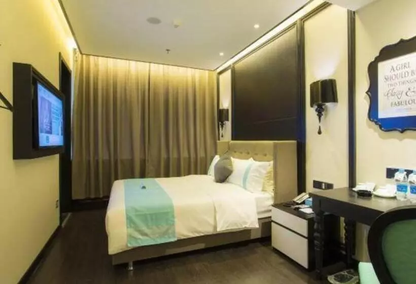 Xana Hotelle Shihezi Junken Museum Branch