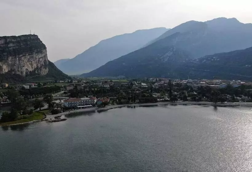 هتل Bike Garnì Villa Maria Torbole