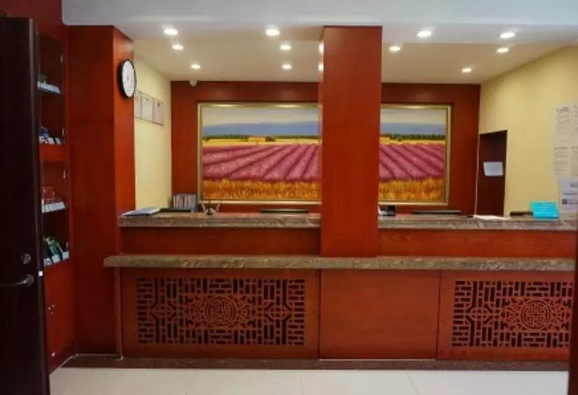Hotelli Hanting Express Chifeng Railway Station