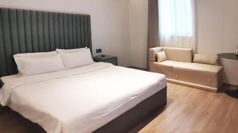 Shanghai Ange Hotel Next To Longyang Road Subway Station, Near New Internatonal Expo Center