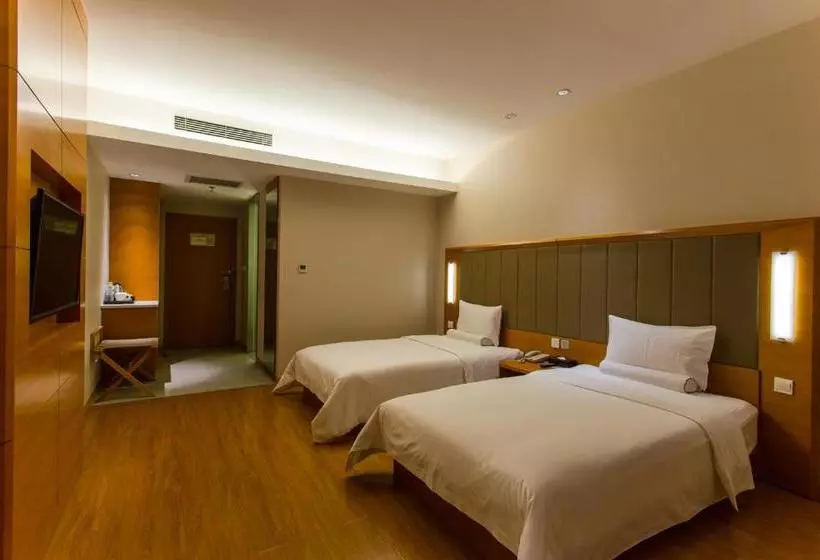 Hotelli Ji Wuhan Guanggu Plaza
