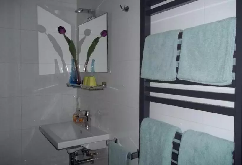 Aamiaismajoitus (B&B) T Griene Hemeltsje