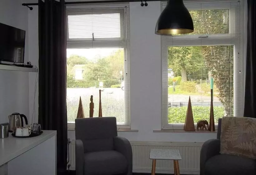 Aamiaismajoitus (B&B) T Griene Hemeltsje