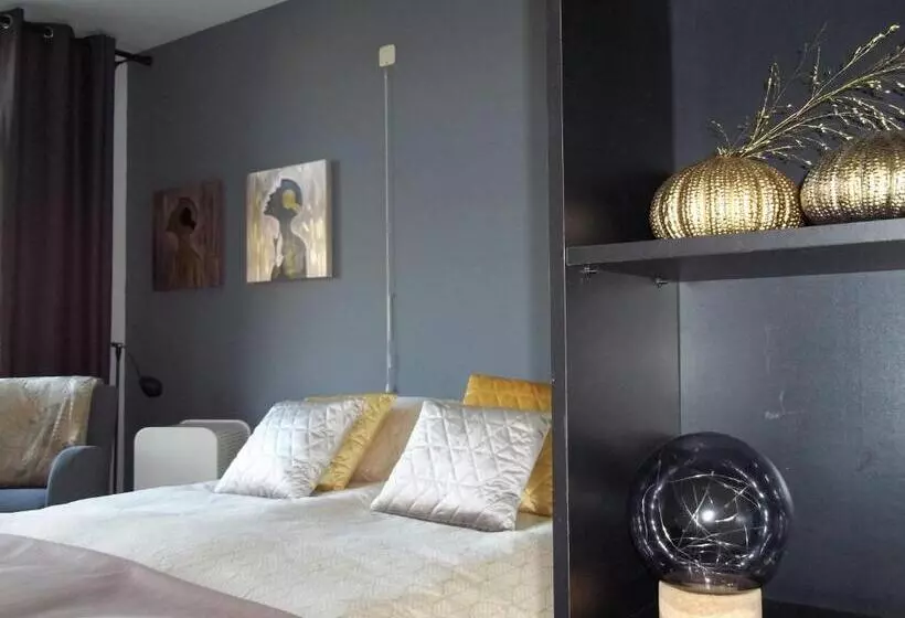 Aamiaismajoitus (B&B) T Griene Hemeltsje