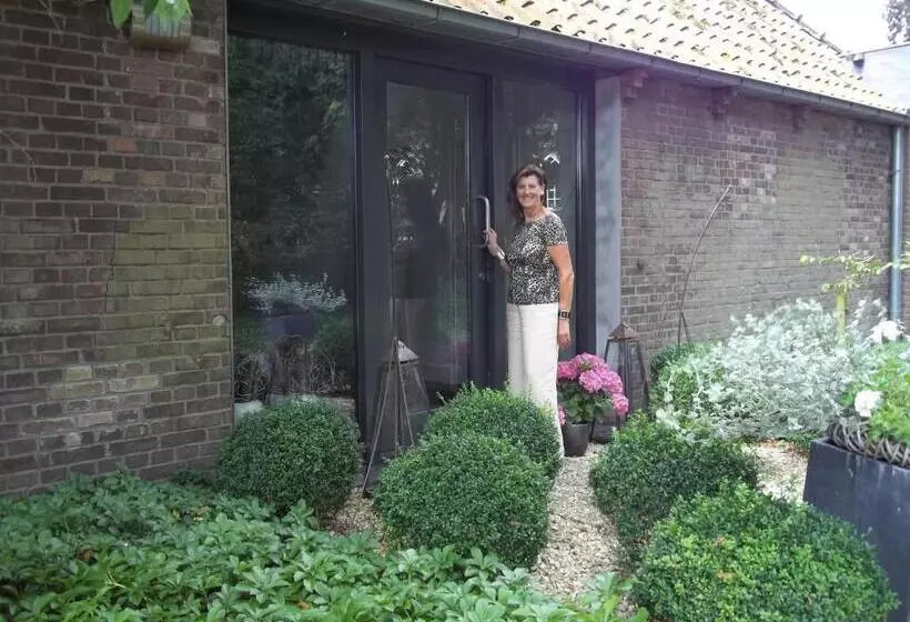 Aamiaismajoitus (B&B) T Griene Hemeltsje