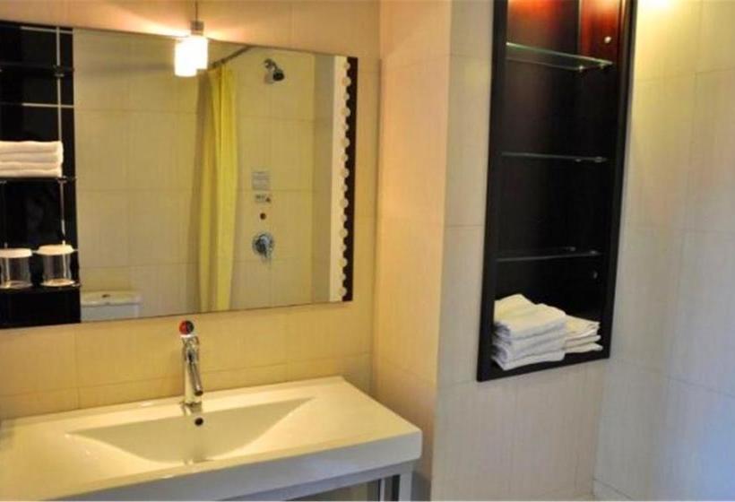 הוסטל Qingdao Lilac