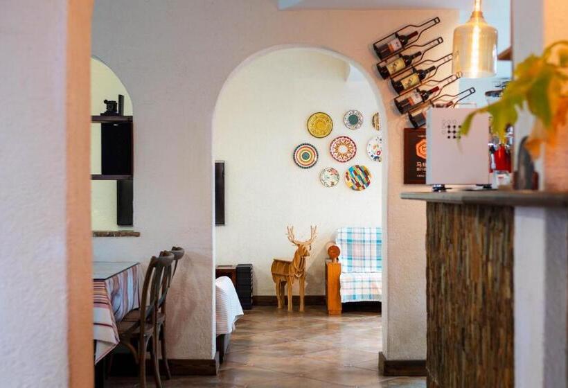 בית מלון כפרי Dali Garden