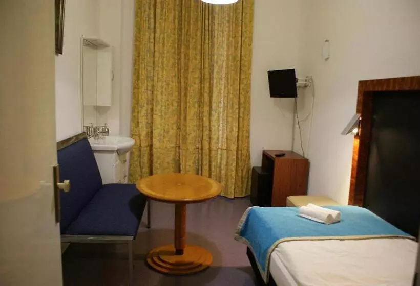 Otel Garni Aaberna