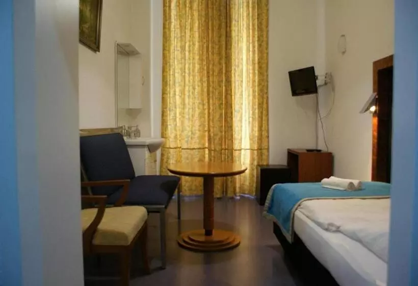 Otel Garni Aaberna