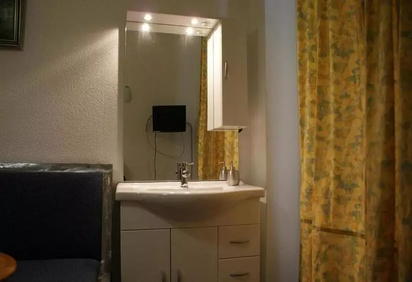 Otel Garni Aaberna