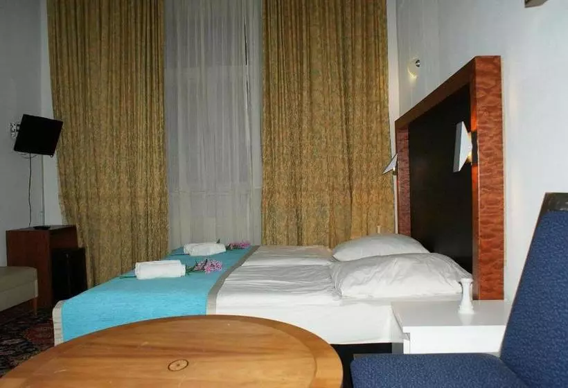 Otel Garni Aaberna
