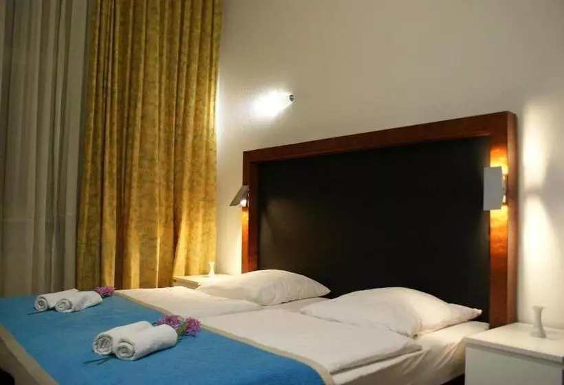 Otel Garni Aaberna