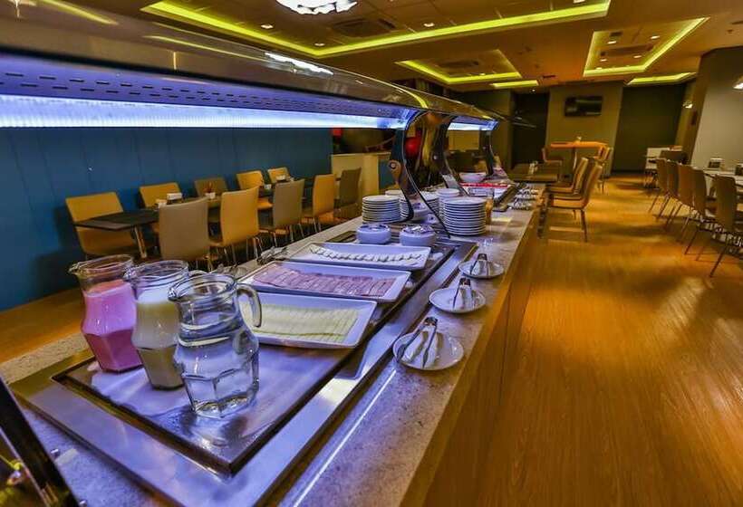 Отель Hilton Garden Inn Santo Andre