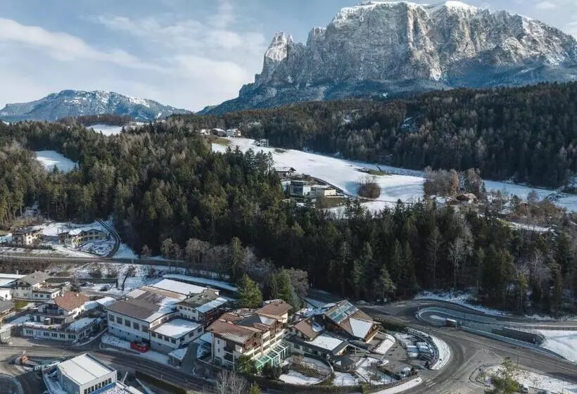 ホテル St. Anton