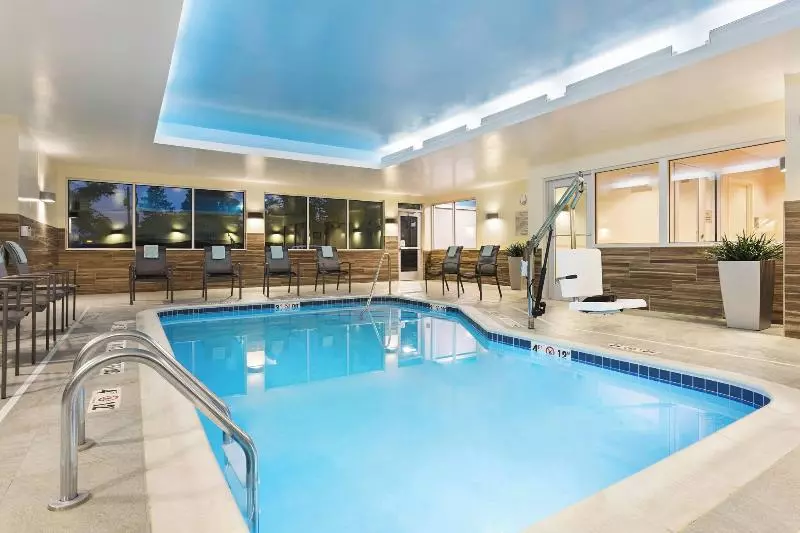ホテル Fairfield Inn & Suites By Marriott Belle Vernon