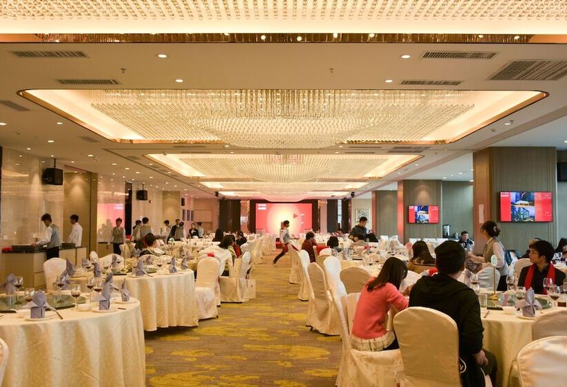 فندق Yuwa Serviced Residence